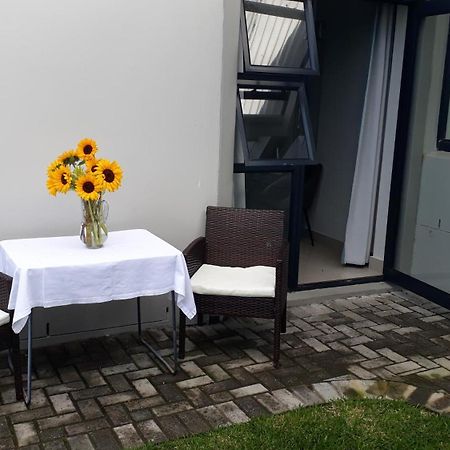 Elizabeth House Hotel Hermanus Bagian luar foto