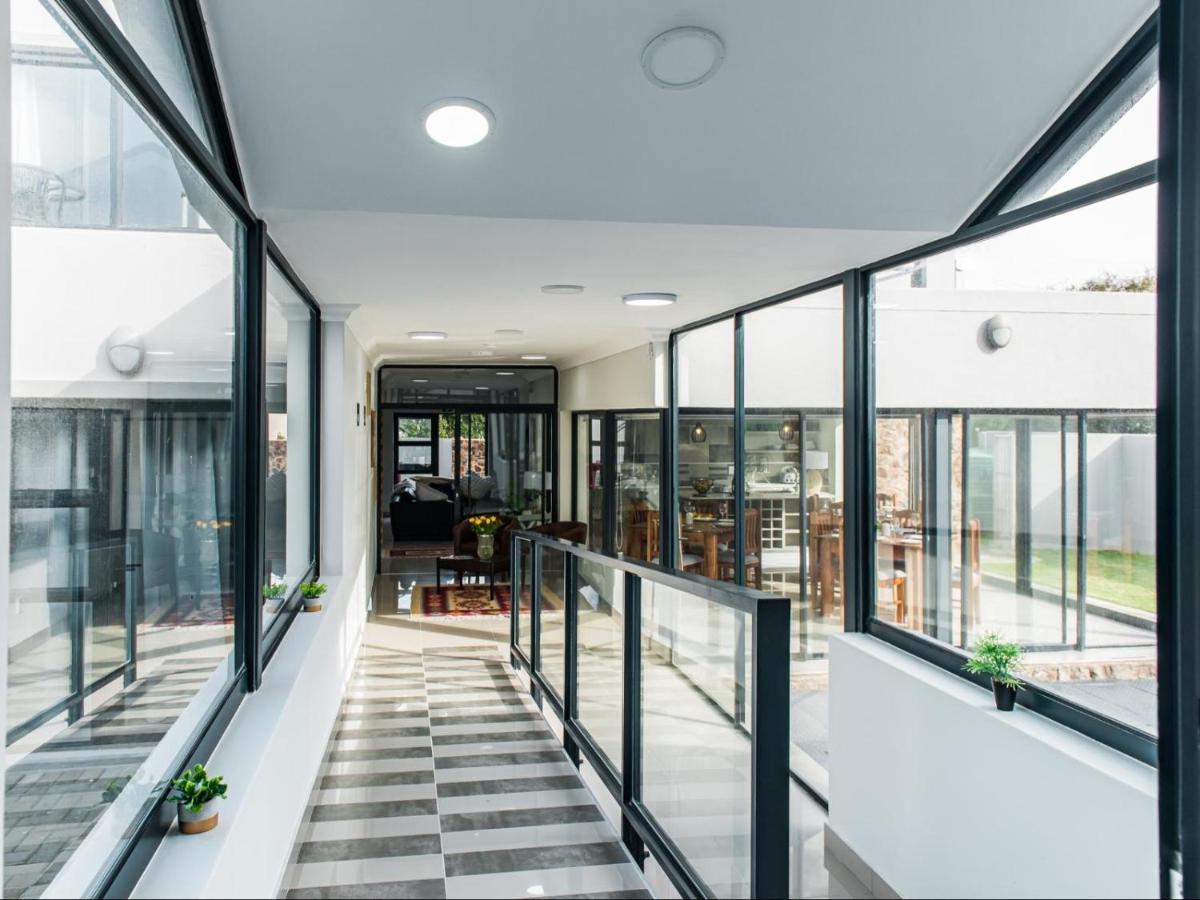 Elizabeth House Hotel Hermanus Bagian luar foto