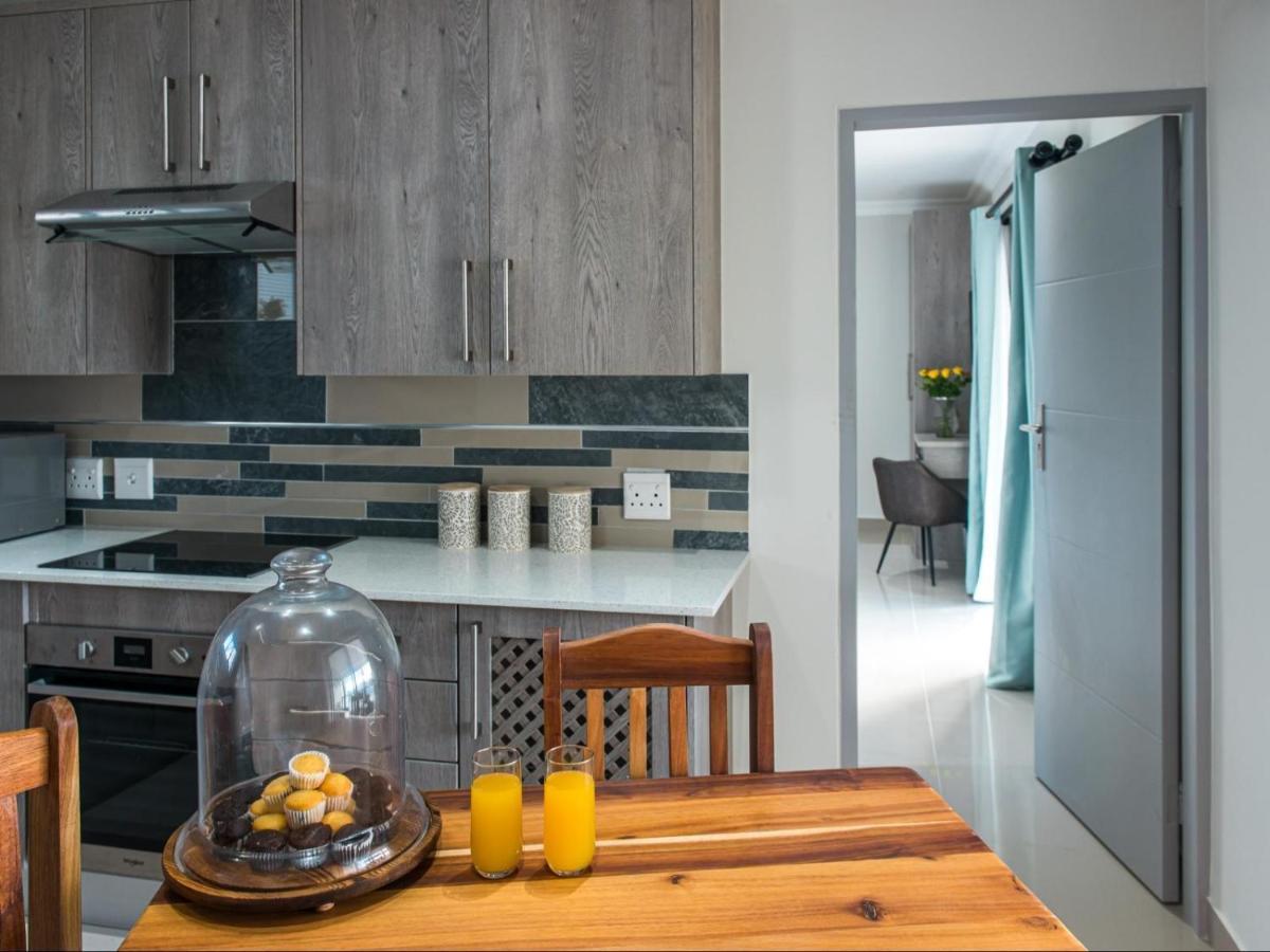 Elizabeth House Hotel Hermanus Bagian luar foto