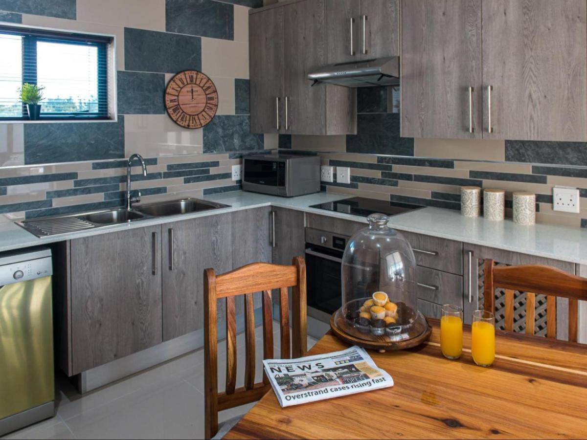 Elizabeth House Hotel Hermanus Bagian luar foto