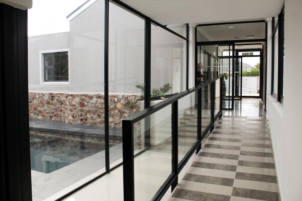 Elizabeth House Hotel Hermanus Bagian luar foto