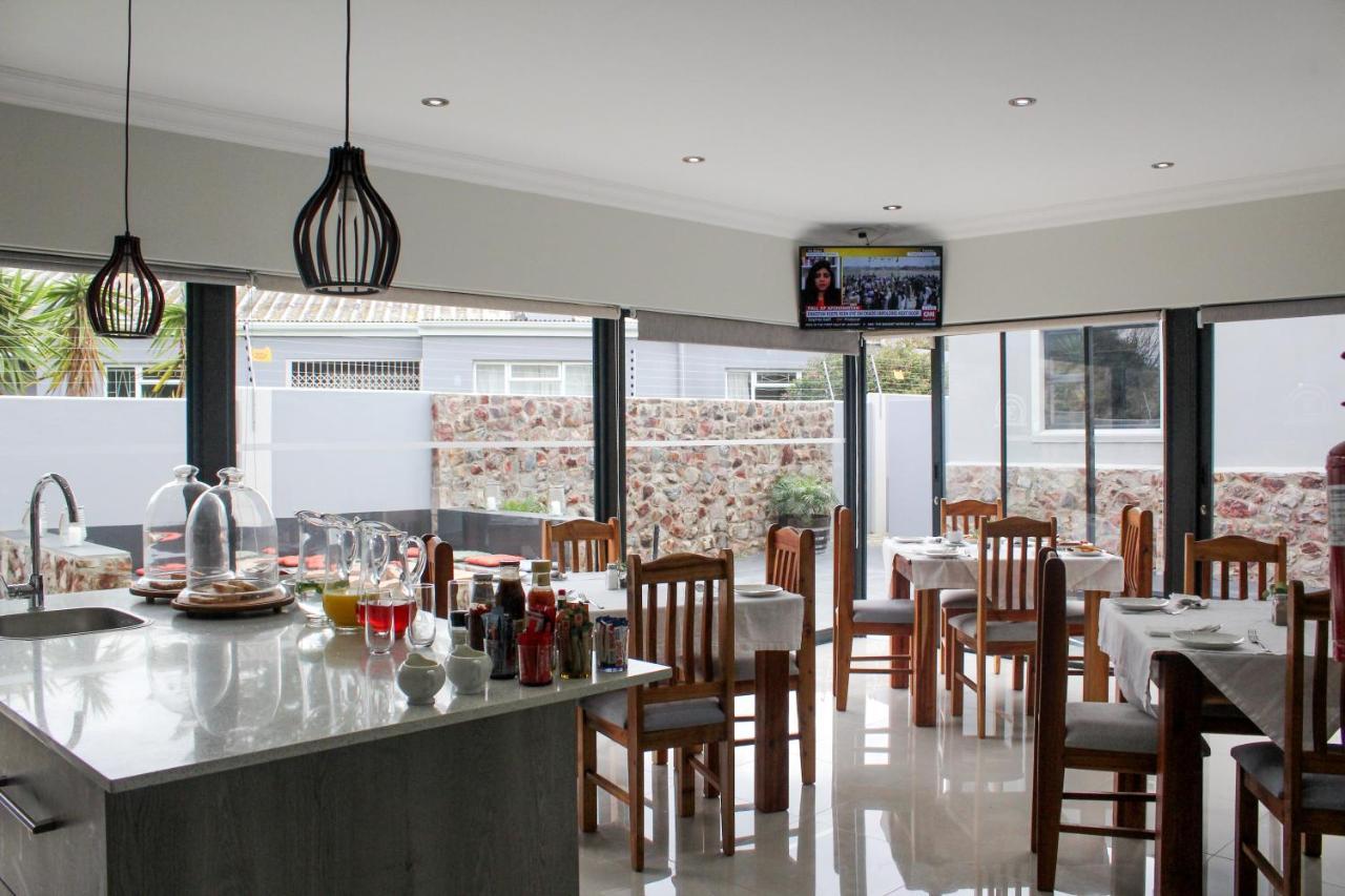 Elizabeth House Hotel Hermanus Bagian luar foto
